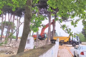 Değirmenköy Fevzipaşa İlkokulu'nun hafriyat tahliyesi başladı