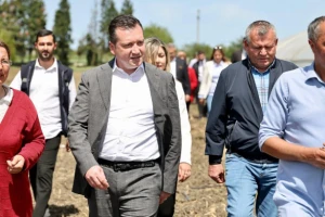 Başkan Balcıoğlu, Gazitepe Mahallesi'nde tarım alanlarını ziyaret etti