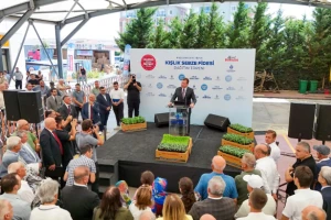 Silivri Belediyesi ve İstanbul Büyükşehir Belediyesi Kışlık Sebze Fidesi Dağıtım Töreni düzenlendi.