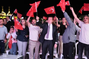 Silivri Sahili’nde 12 Dev Adam Coşkusu