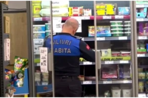 Silivri’de Zincir Marketlere Sıkı Denetim: 250 Son Kullanma Tarihi Geçmiş Ürün İmha Edildi