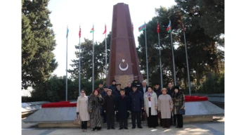 Bakü, Türk kahramanları unutmuyor