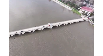 Edirne’de taşkın alarmı! Tunca Köprüsü trafiğe kapatıldı