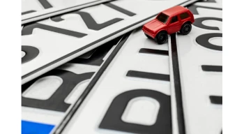 APP plaka gündemde! Ceza yememek için nasıl değiştirilir?