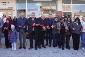 Değirmenköy’de Yasmin Çiçekçilik hizmete açıldı