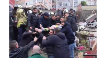 İstanbul Fatih’te doğal gaz patlaması! Mahsur kalanlar kurtarılıyor