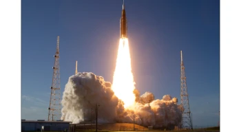 Artemis II görevi başladı... 50 yıl sonra astronotlar Ay yolunda