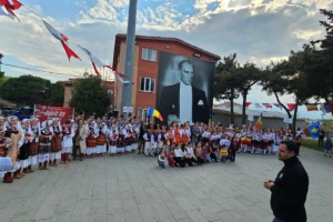 Değirmenköy’de 23 Nisan Coşkusu: Uluslararası Halk Dansları Buluşmasına Yoğun İlgi