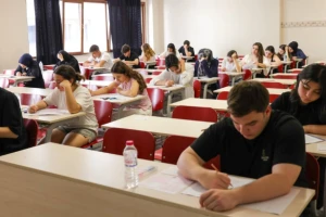 Eğitim Akademisi gençlerin sınav yolculuğunda yanında!