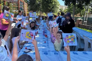 Mahallemde Çocuk Şenliği Büyükçavuşlu ve Beyciler Mahallelerinde Coşkuyla Gerçekleştirildi